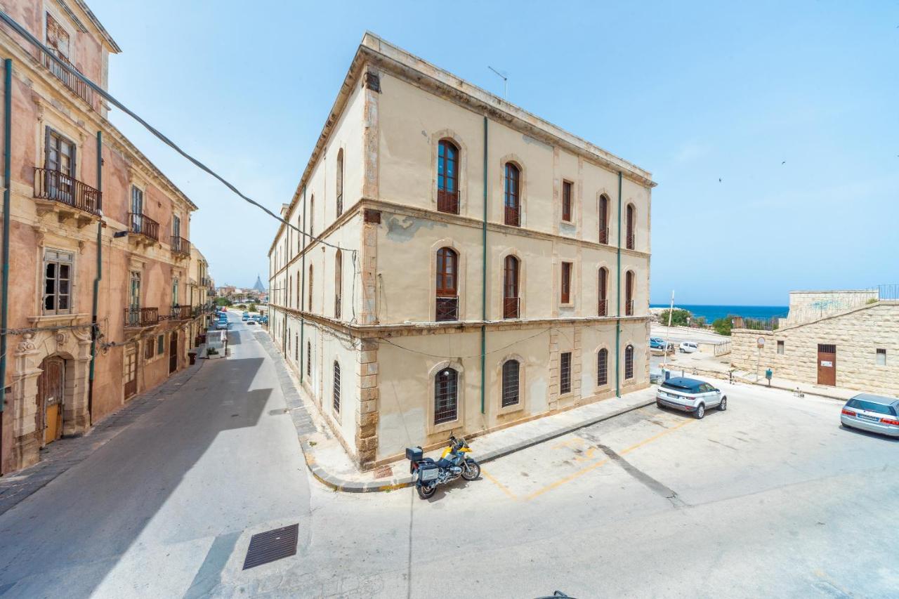 דירות סירקוזה Ortigia Promenade מראה חיצוני תמונה